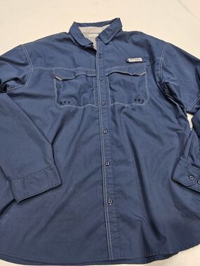 Columbia Men's Navy Long-Sleeve Button Shirt PFG Omni-Shade Fishing Shirt
